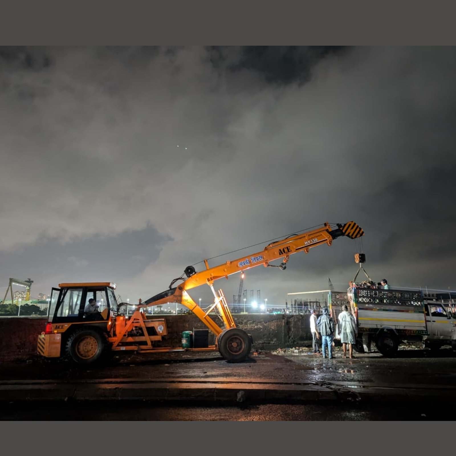 Crane Rental Service 10